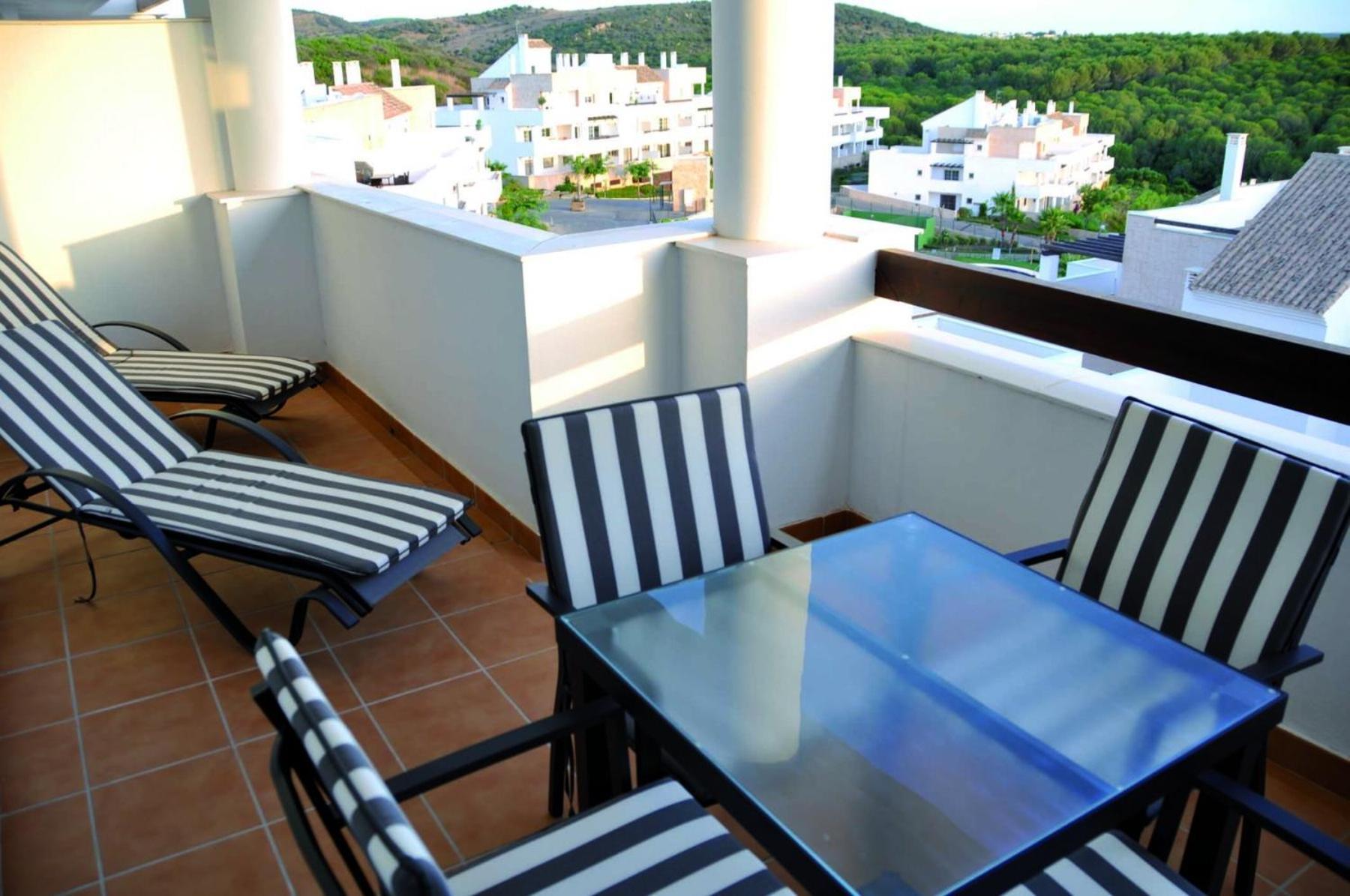 2127-Superb 2 Bedrooms , Lovely Terraces And Pool San Roque  Exterior photo